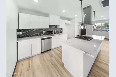 8641 N 37th Avenue, Phoenix, AZ 85051 - Photo 2