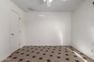 8030 N 32nd Ln, Phoenix, AZ 85051 - Photo 16