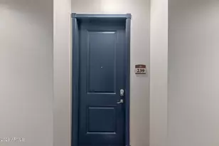 2511 W Queen Creek Rd, Chandler, AZ 85248 - Photo 2