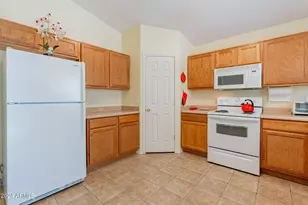 368 S 18th St, Coolidge, AZ 85128 - Photo 8