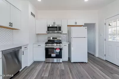 11107 W Iowa Avenue, Youngtown, AZ 85363 - Photo 8