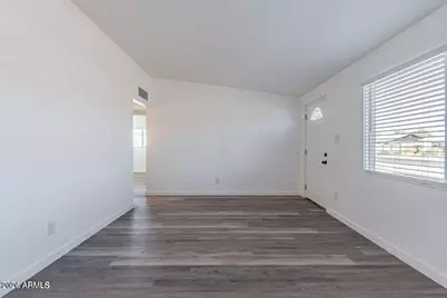 11107 W Iowa Avenue, Youngtown, AZ 85363 - Photo 10