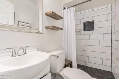 5515 N 62nd Drive, Glendale, AZ 85301 - Photo 10