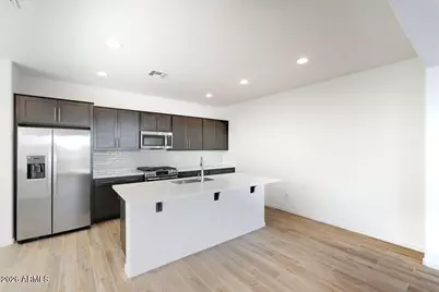 10050 W Piccadilly Road, Avondale, AZ 85392 - Photo 6