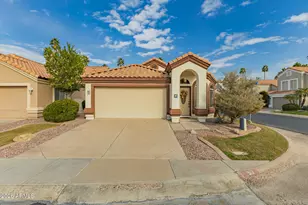 517 S Paradise Dr, Gilbert, AZ 85233 - Photo 1