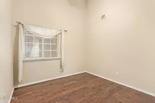 517 S Paradise Dr, Gilbert, AZ 85233 - Photo 30