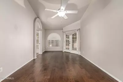 517 S Paradise Drive, Gilbert, AZ 85233 - Photo 18