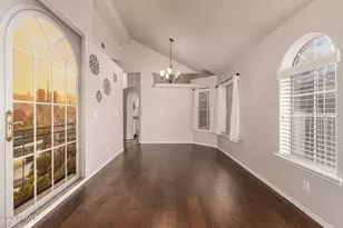 517 S Paradise Dr, Gilbert, AZ 85233 - Photo 6