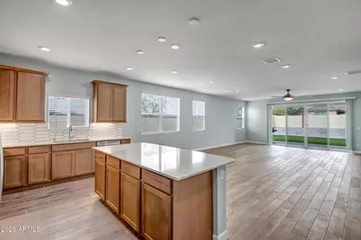 15896 W Desert Hollow Drive, Surprise, AZ 85387 - Photo 6