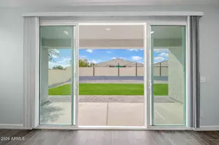 15896 W Desert Hollow Dr, Surprise, AZ 85387 - Photo 20