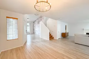 1705 E Yukon Dr, Phoenix, AZ 85024 - Photo 4