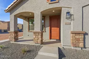 10056 W Piccadilly Rd, Avondale, AZ 85392 - Photo 2