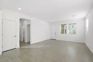 10056 W Piccadilly Rd, Avondale, AZ 85392 - Photo 12