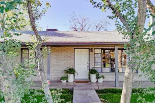 1428 S Oakley Pl, Tempe, AZ 85281 - Photo 2