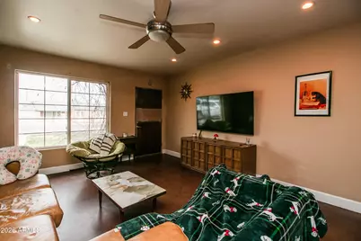 2513 E Turney Avenue, Phoenix, AZ 85016 - Photo 8