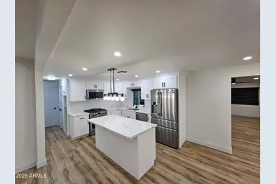 7007 W Wanda Lynn Lane, Peoria, AZ 85382 - Photo 2