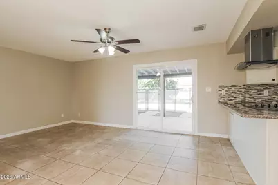 3902 W Davidson Lane, Phoenix, AZ 85051 - Photo 6
