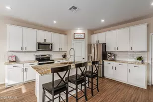 17343 W Daley Ln, Surprise, AZ 85387 - Photo 10