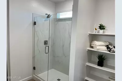 10038 S 23rd Lane, Phoenix, AZ 85041 - Photo 8