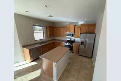 12046 N 158th Lane, Surprise, AZ 85379 - Photo 2