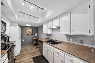 319 Leisure World, Mesa, AZ 85206 - Photo 12