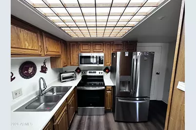 10330 W Thunderbird Boulevard #B110, Sun City, AZ 85351 - Photo 2