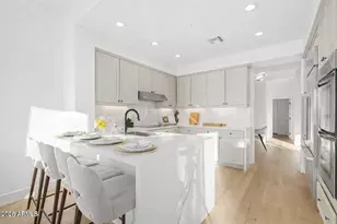 8989 N Gainey Center Dr, Scottsdale, AZ 85258 - Photo 28