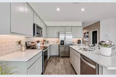 10640 W Spencer Run Run, Tolleson, AZ 85353 - Photo 8