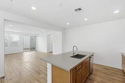 10038 W Piccadilly Road, Avondale, AZ 85392 - Photo 10