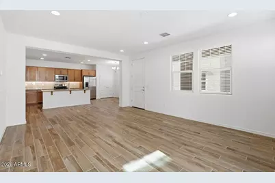 10038 W Piccadilly Road, Avondale, AZ 85392 - Photo 14