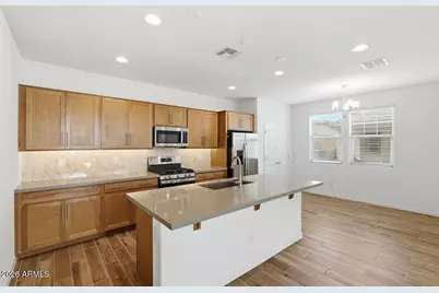 10038 W Piccadilly Road, Avondale, AZ 85392 - Photo 8