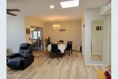 10241 N 109th Avenue, Sun City, AZ 85351 - Photo 8