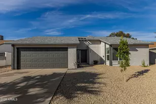 7620 W Wolf St, Phoenix, AZ 85033 - Photo 2