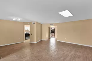 19445 N Star Ridge Dr, Sun City West, AZ 85375 - Photo 8