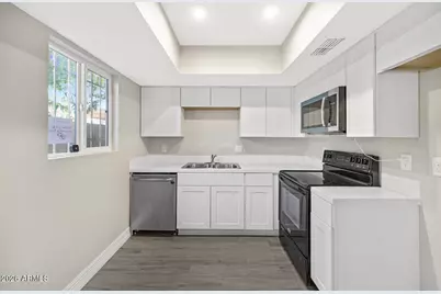 2847 N 46th Avenue #10, Phoenix, AZ 85035 - Photo 4