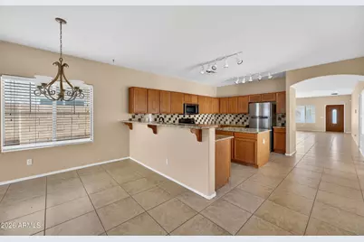 16036 W Custer Lane, Surprise, AZ 85379 - Photo 10