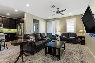 3710 E Branham Ln, Phoenix, AZ 85042 - Photo 14