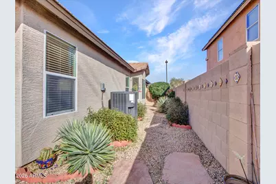 24201 W Desert Bloom Street, Buckeye, AZ 85326 - Photo 34