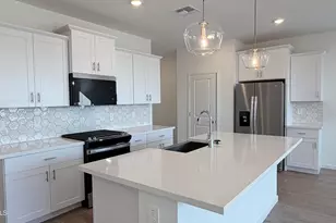 15809 W Gray Fox Trl, Surprise, AZ 85387 - Photo 12