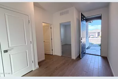 15809 W Gray Fox Trail, Surprise, AZ 85387 - Photo 8