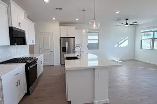 15809 W Gray Fox Trl, Surprise, AZ 85387 - Photo 6