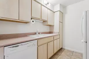 7625 E Camelback Rd, Scottsdale, AZ 85251 - Photo 8