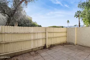 7625 E Camelback Rd, Scottsdale, AZ 85251 - Photo 20