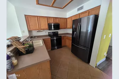 10617 W Coronado Road, Avondale, AZ 85392 - Photo 6