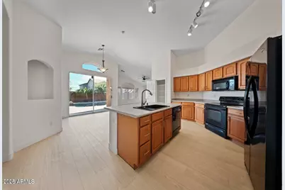 4315 E Redwood Lane, Phoenix, AZ 85048 - Photo 8