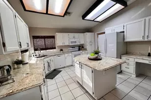 7633 W Kristal Way, Glendale, AZ 85308 - Photo 32