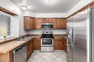 8111 W Wacker Rd, Peoria, AZ 85381 - Photo 10