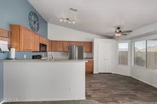 2056 E San Tan Ct, Gilbert, AZ 85296 - Photo 10