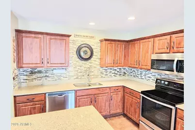 13830 W Fargo Drive, Surprise, AZ 85374 - Photo 10