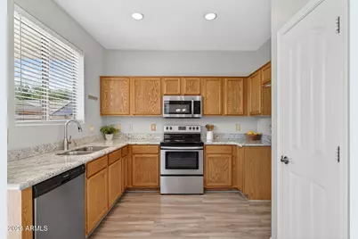 3351 E Clifton Avenue, Gilbert, AZ 85295 - Photo 8